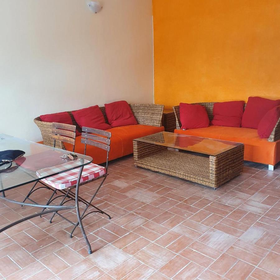 Superbe Appartement Avec Piscine, Proche Centre Ville, Restaurant, Mer Saly Ngoại thất bức ảnh